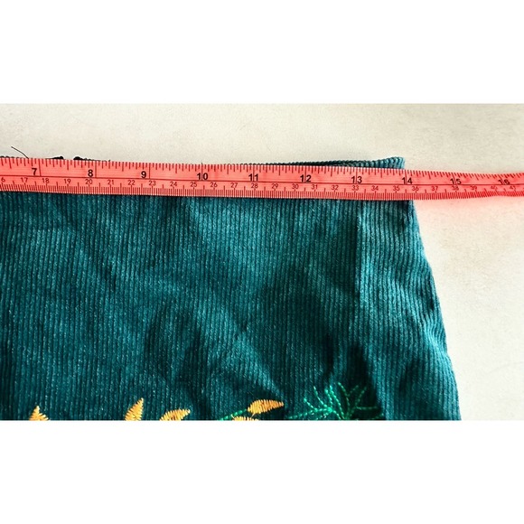 Green Corduroy Embroidered Skirt Simplee Size M Med NWT - Picture 3 of 4
